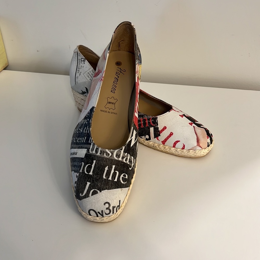 HARMANNA Slip-On Wedges